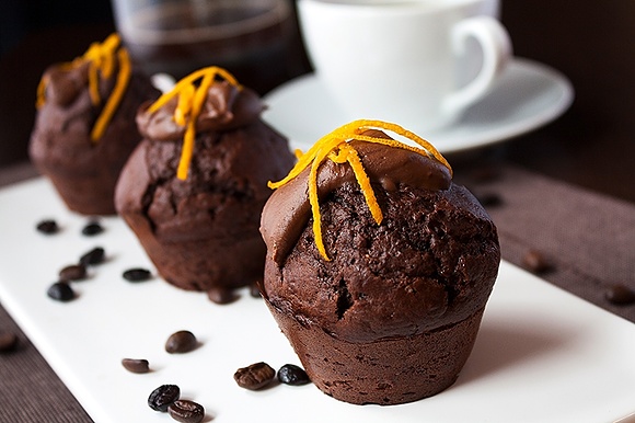 Muffinki czekoladowe z lukrem czekoladowo-pomarańczowym