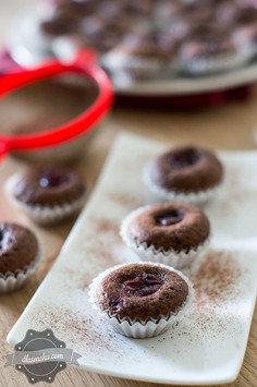 Mini chocolate chip muffins z wiśniami