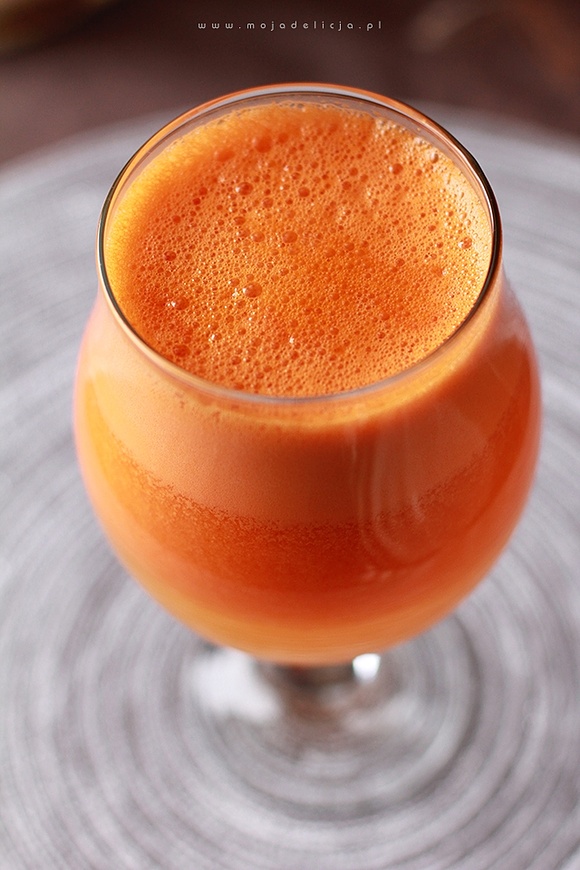 Koktajl marchewkowo-pomarańczowy - na katar i przeziębienie