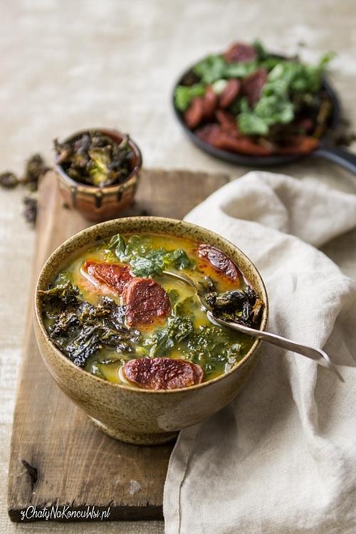 Portugalska zupa z jarmużem