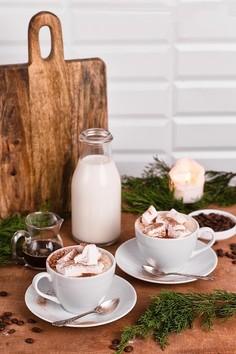 Zimowa kawa piernikowa z piankami marshmallow